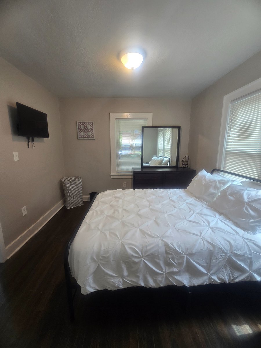 Furnished Finder property 889923_1 photo 14