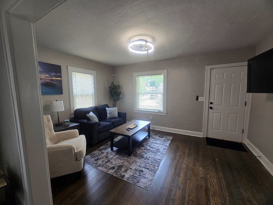 Furnished Finder property 889923_1 photo 3