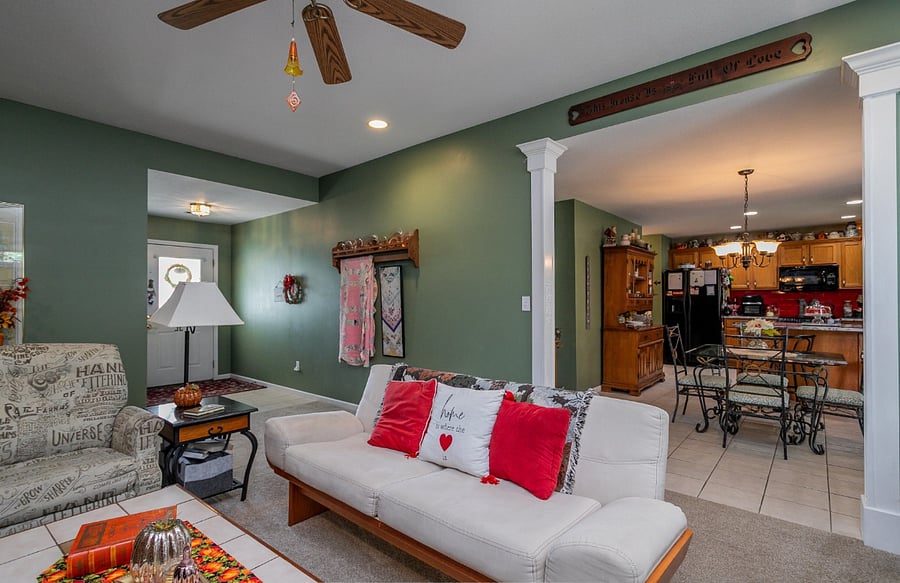 Furnished Finder property 889942_1 photo 3