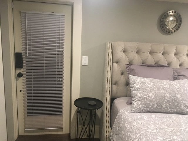 Main Bedroom with a Queen Size Bed
