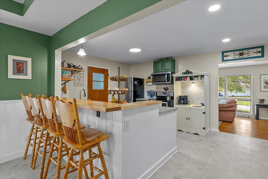 Furnished Finder property 889949_1 photo 7