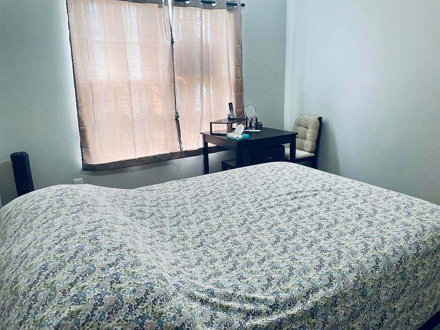 Private guest bedroom