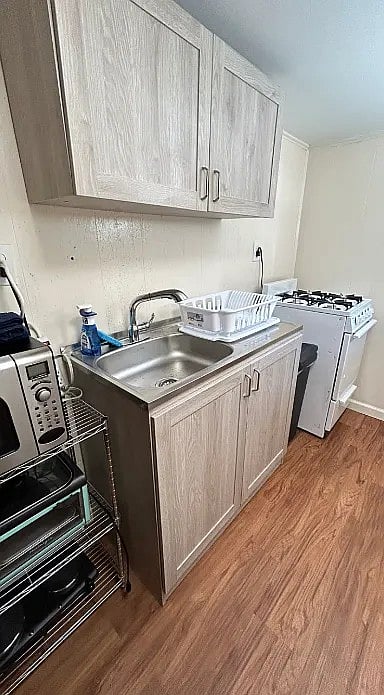 Furnished Finder property 889996_1 photo 8