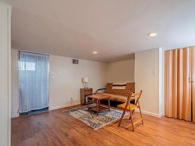 Furnished Finder property 889996_1 photo 3