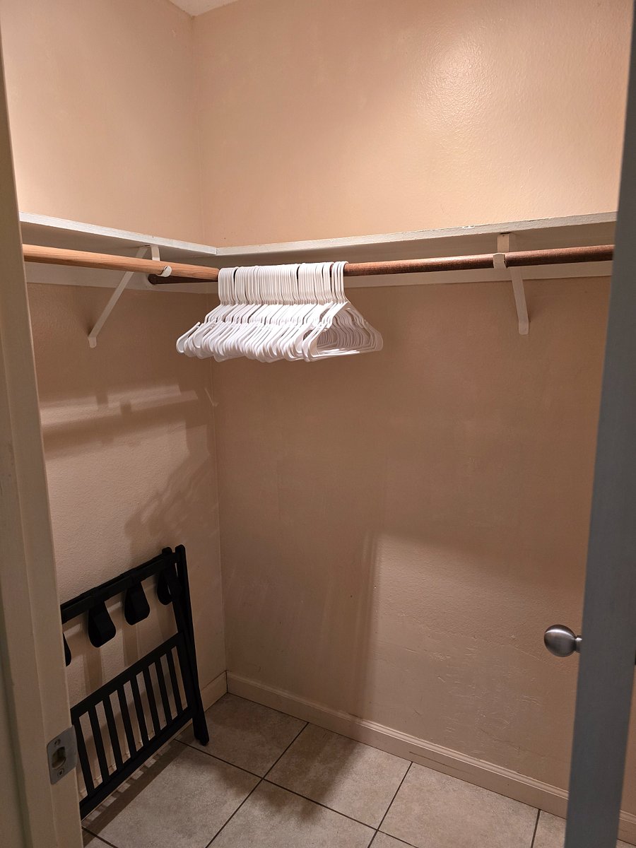 Furnished Finder property 890034_1 photo 9