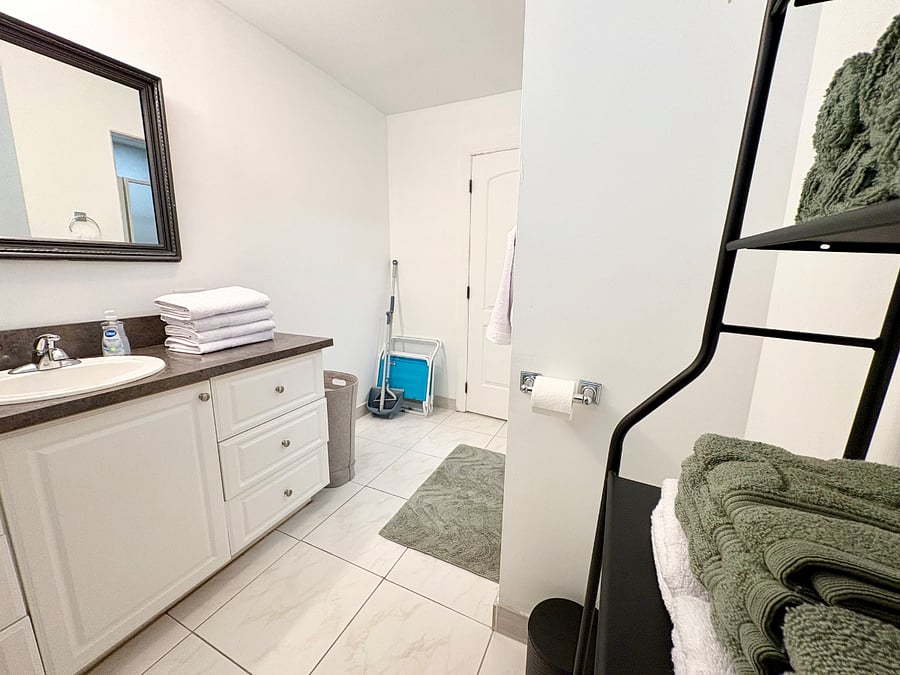 Furnished Finder property 890036_1 photo 11