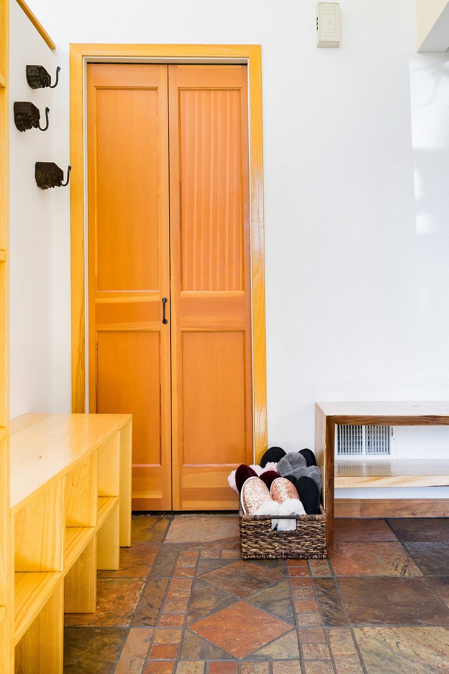 Entryway view