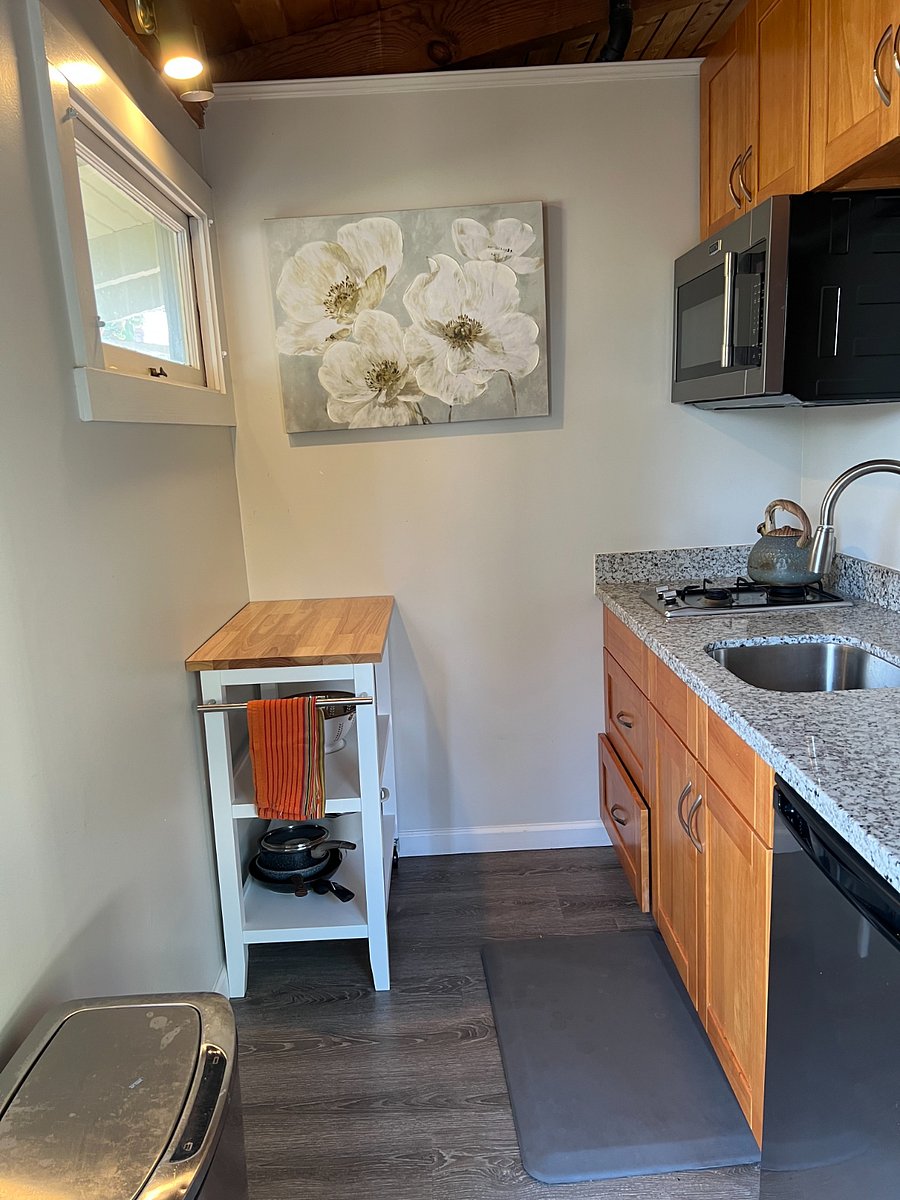 Furnished Finder property 890087_1 photo 9