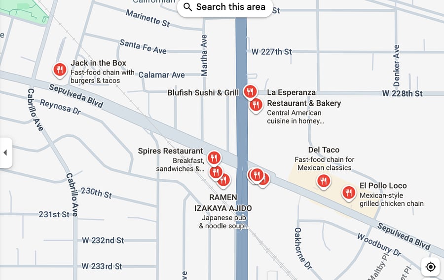 Plenty of restaurants either walking distance away or a short drive away.