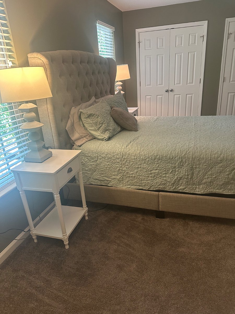 main bedroom, adjustable queen bed