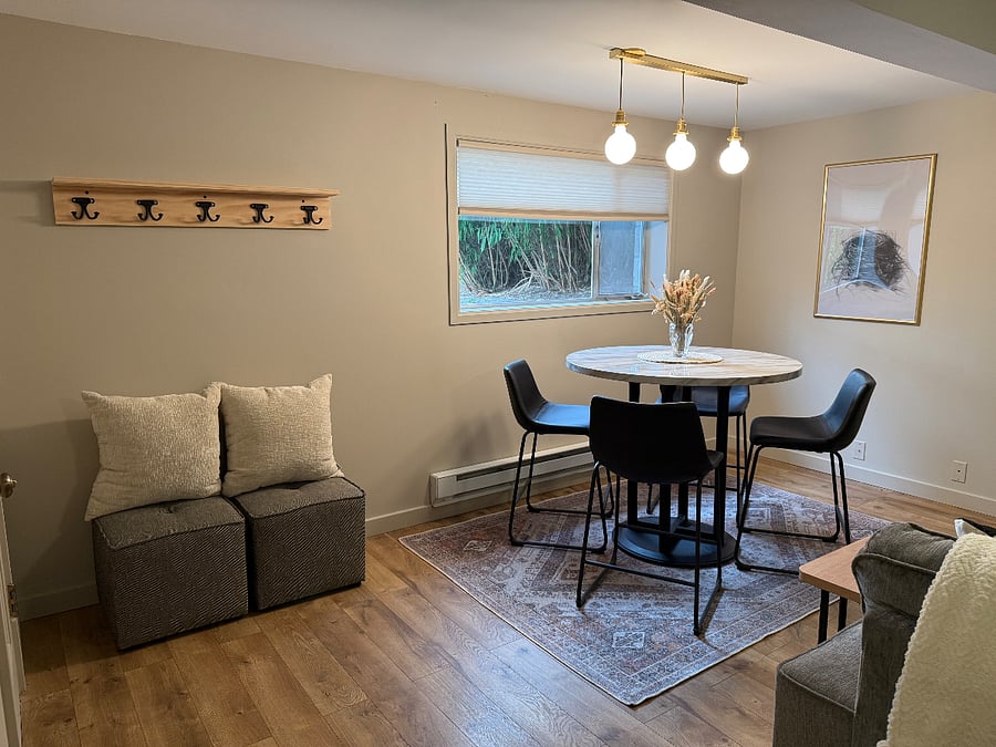 Entrance and dining area