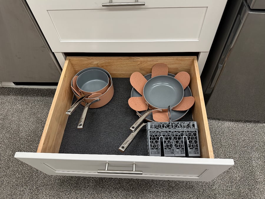 Interior Kitchen Pots & Pans Drawer