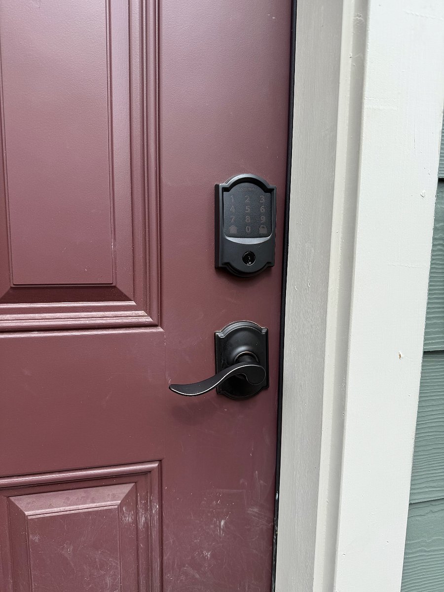 Main Door WiFi Dead Bolt Detail