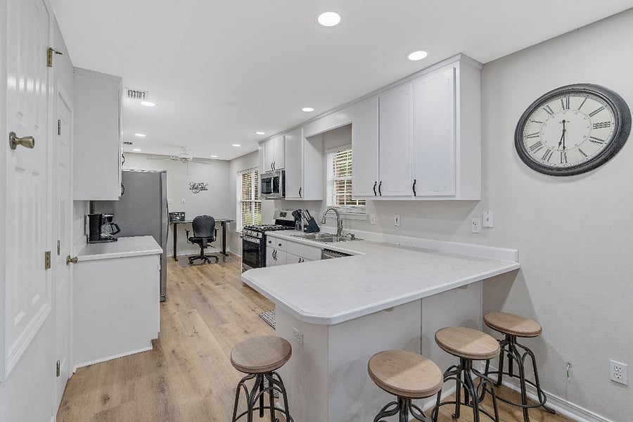 Furnished Finder property 890264_1 photo 4