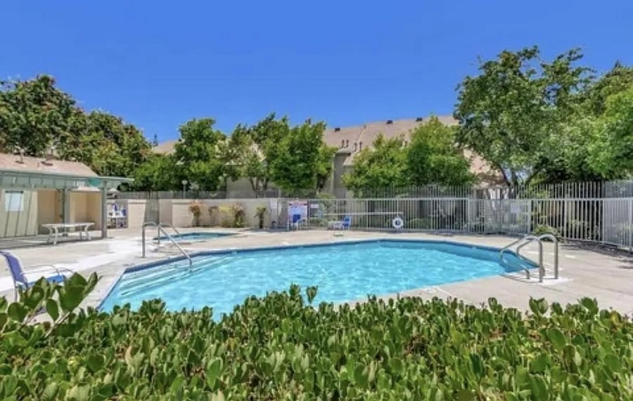 Furnished Finder property 890270_1 photo 3