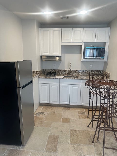 Furnished Finder property 890311_1 photo 3