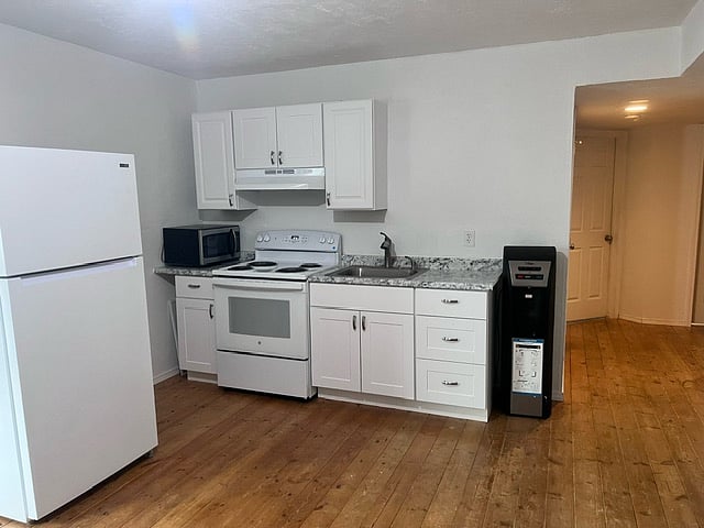 Furnished Finder property 890374_1 photo 3