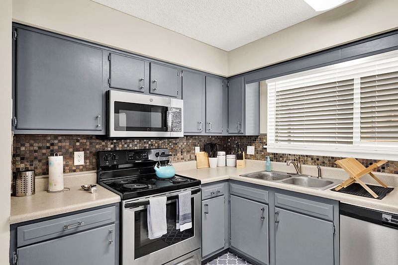 Furnished Finder property 890464_1 photo 14