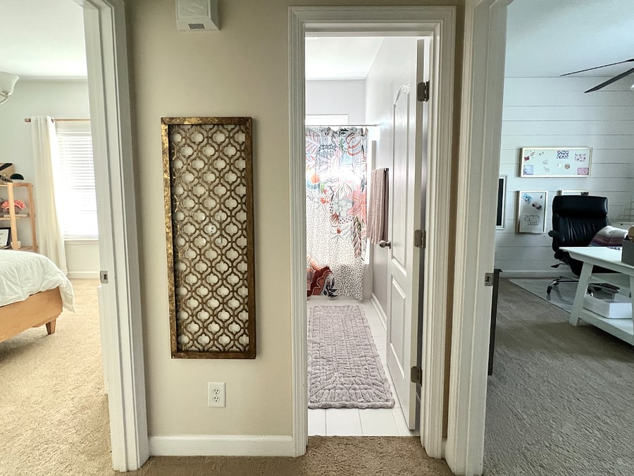 Main level guest rooms