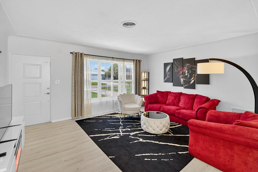 Furnished Finder property 890610_1 photo 4