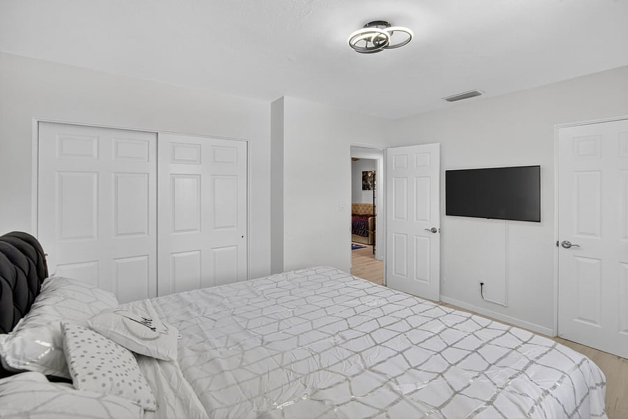 Furnished Finder property 890610_1 photo 10