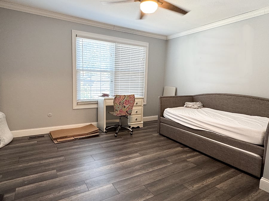 Upstairs Bedroom 2 with two twin beds