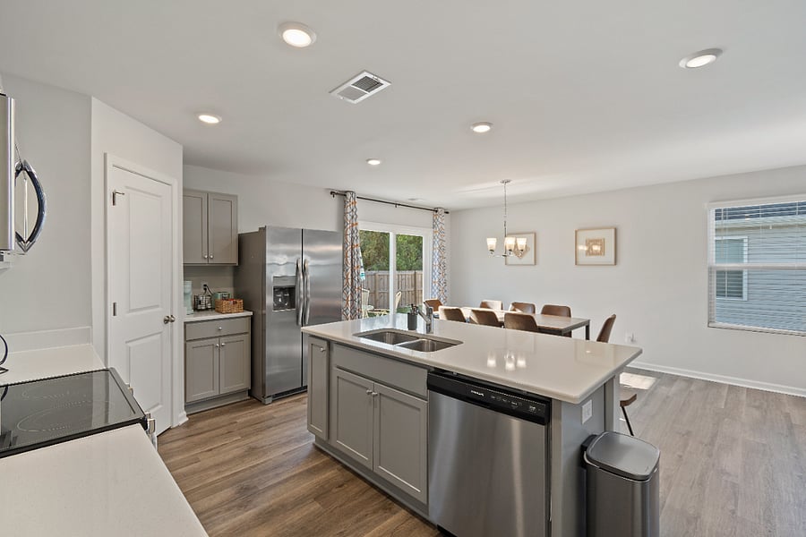 Furnished Finder property 890625_1 photo 8