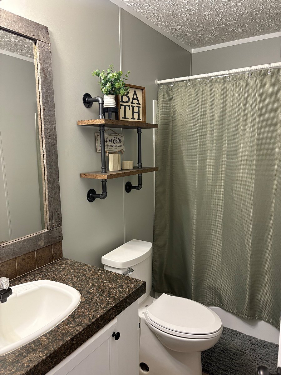 Main Bathroom