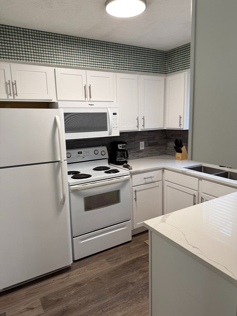 Furnished Finder property 890680_1 photo 8