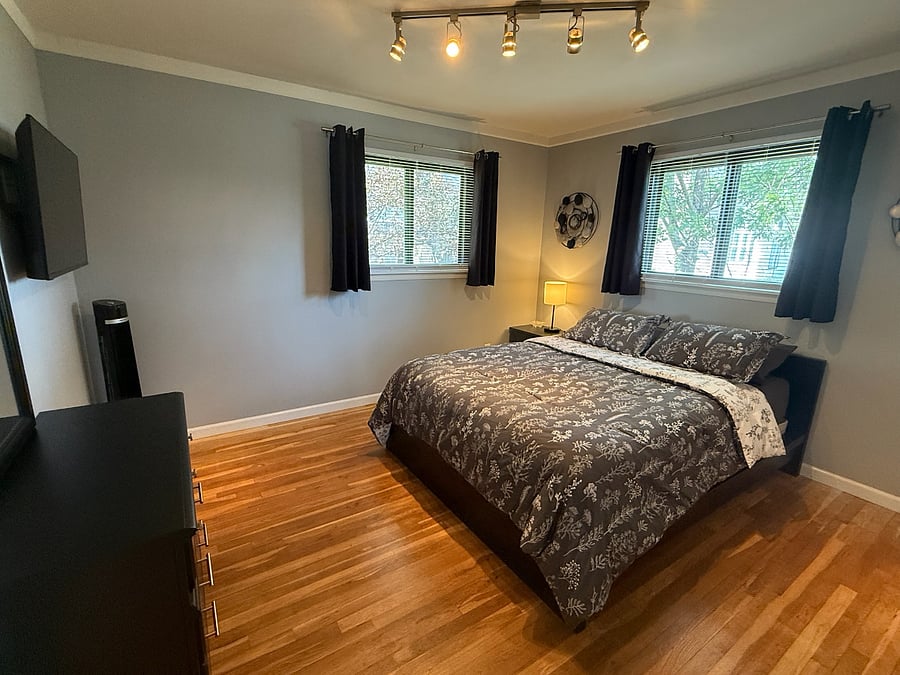 Primary Bedroom (Queen) view 2
