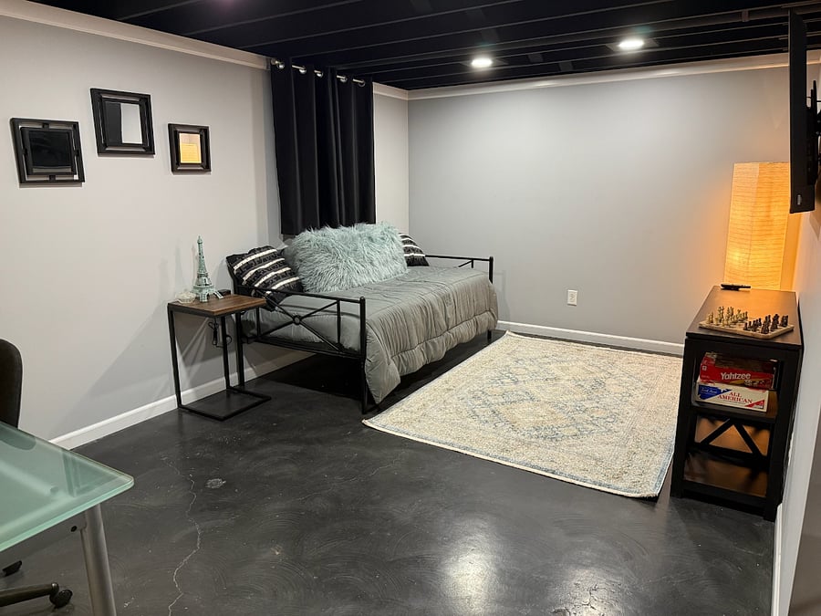 Lower Level Lounge (with daybed)/Office