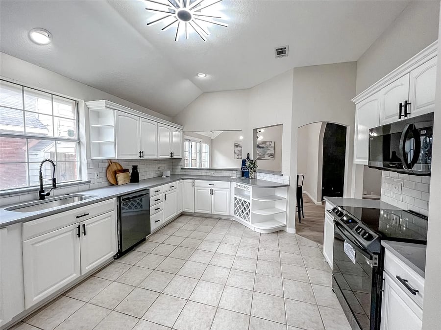Furnished Finder property 890687_1 photo 9