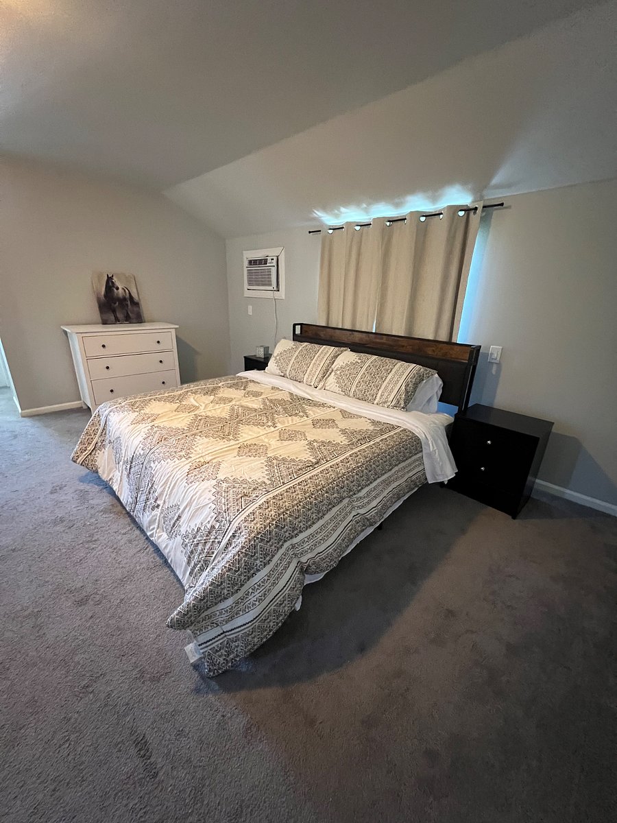 Master King Bed