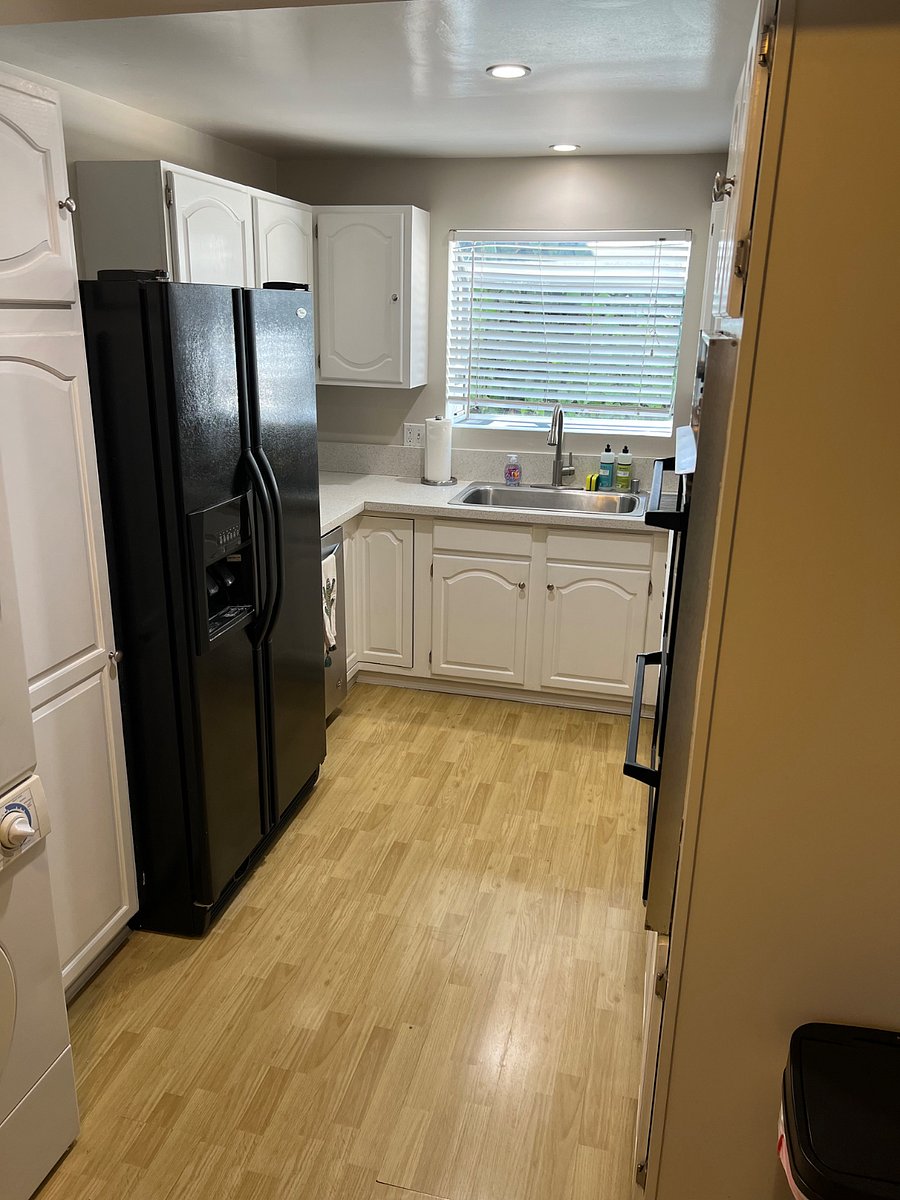 Full kitchen with dishwasher and garbage disposal