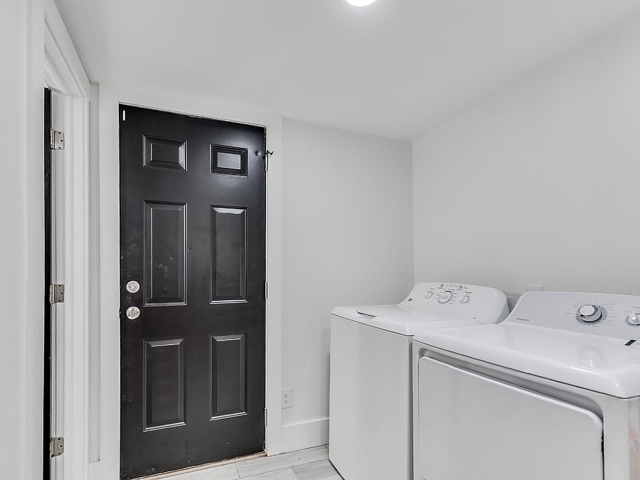 Furnished Finder property 890771_1 photo 22