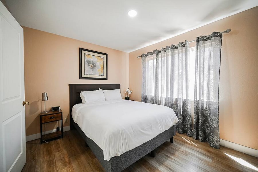 Furnished Finder property 890780_1 photo 12