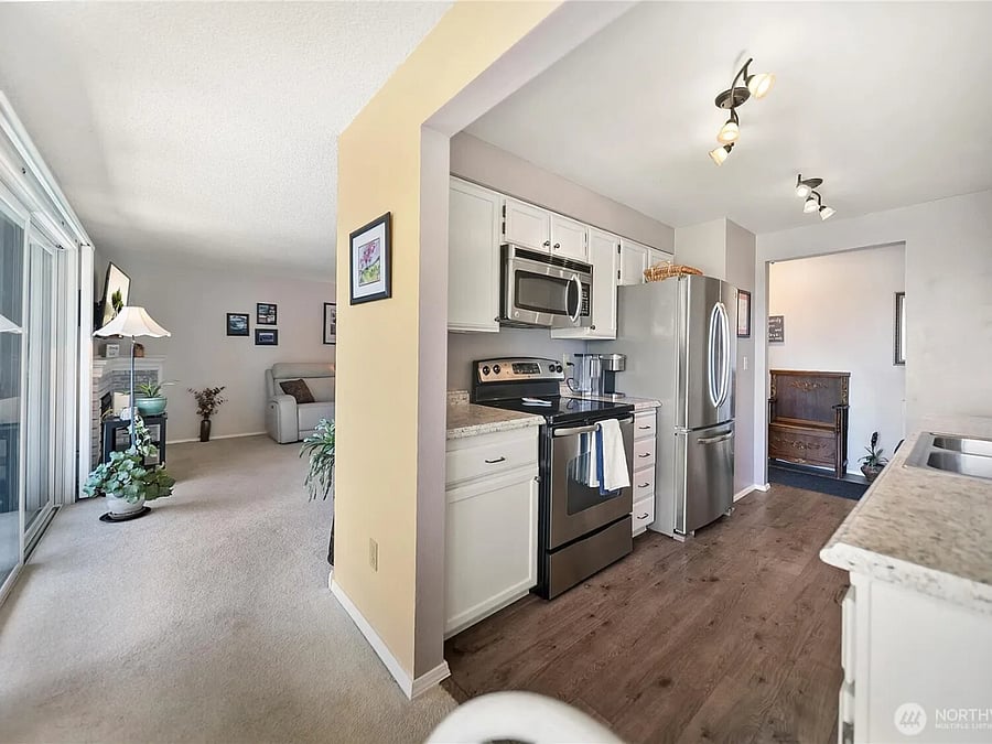 Furnished Finder property 890781_1 photo 10