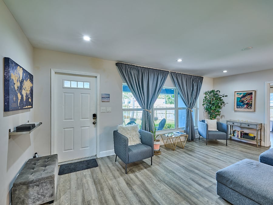 Furnished Finder property 890821_1 photo 3