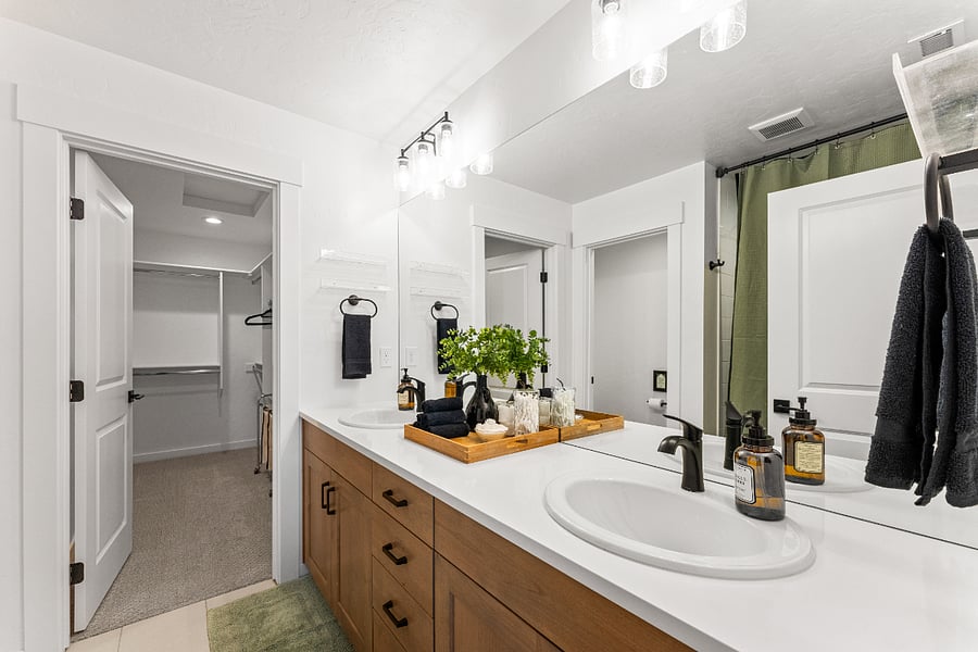 Primary Bedroom Full Bathroom