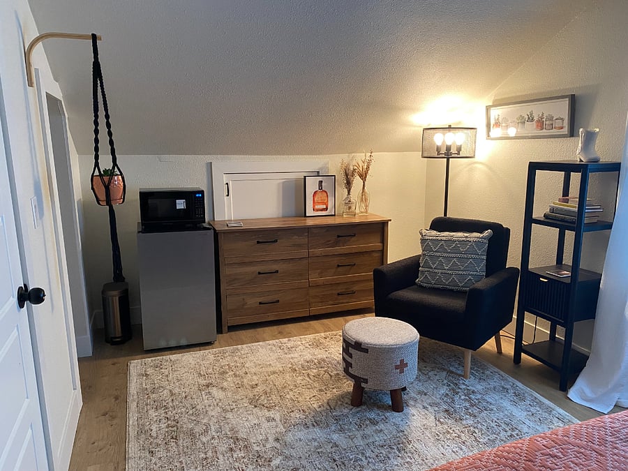 Bedroom 3 - Sitting area