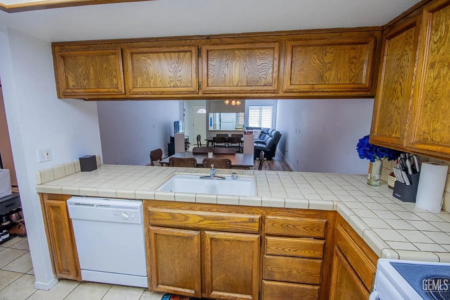 Furnished Finder property 890861_1 photo 8