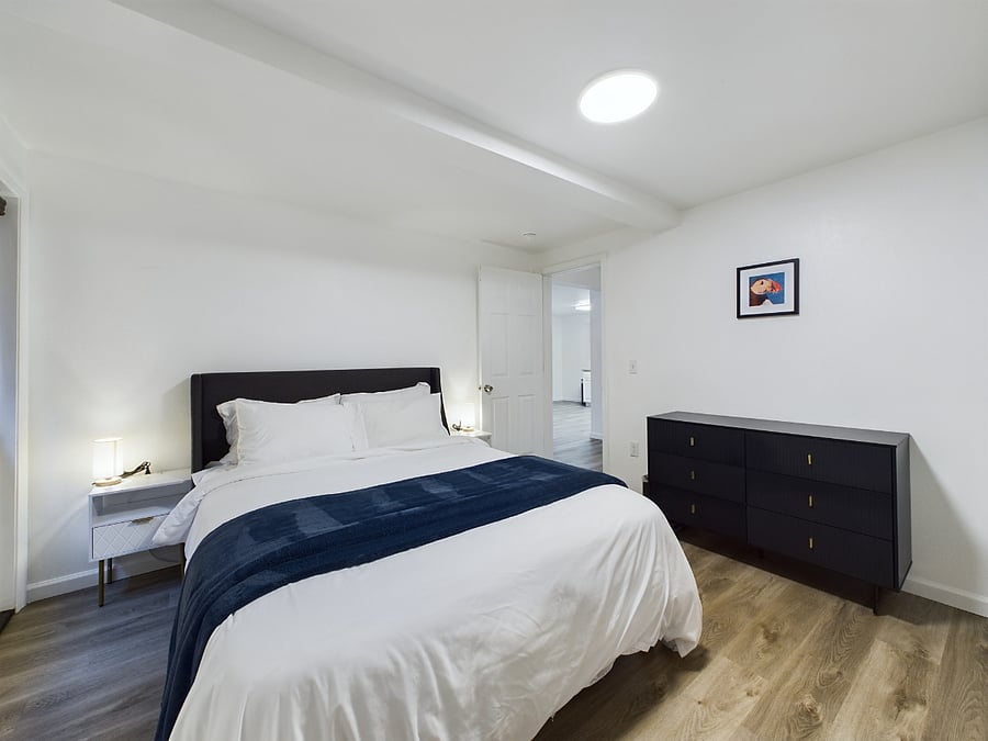 Furnished Finder property 890864_1 photo 9