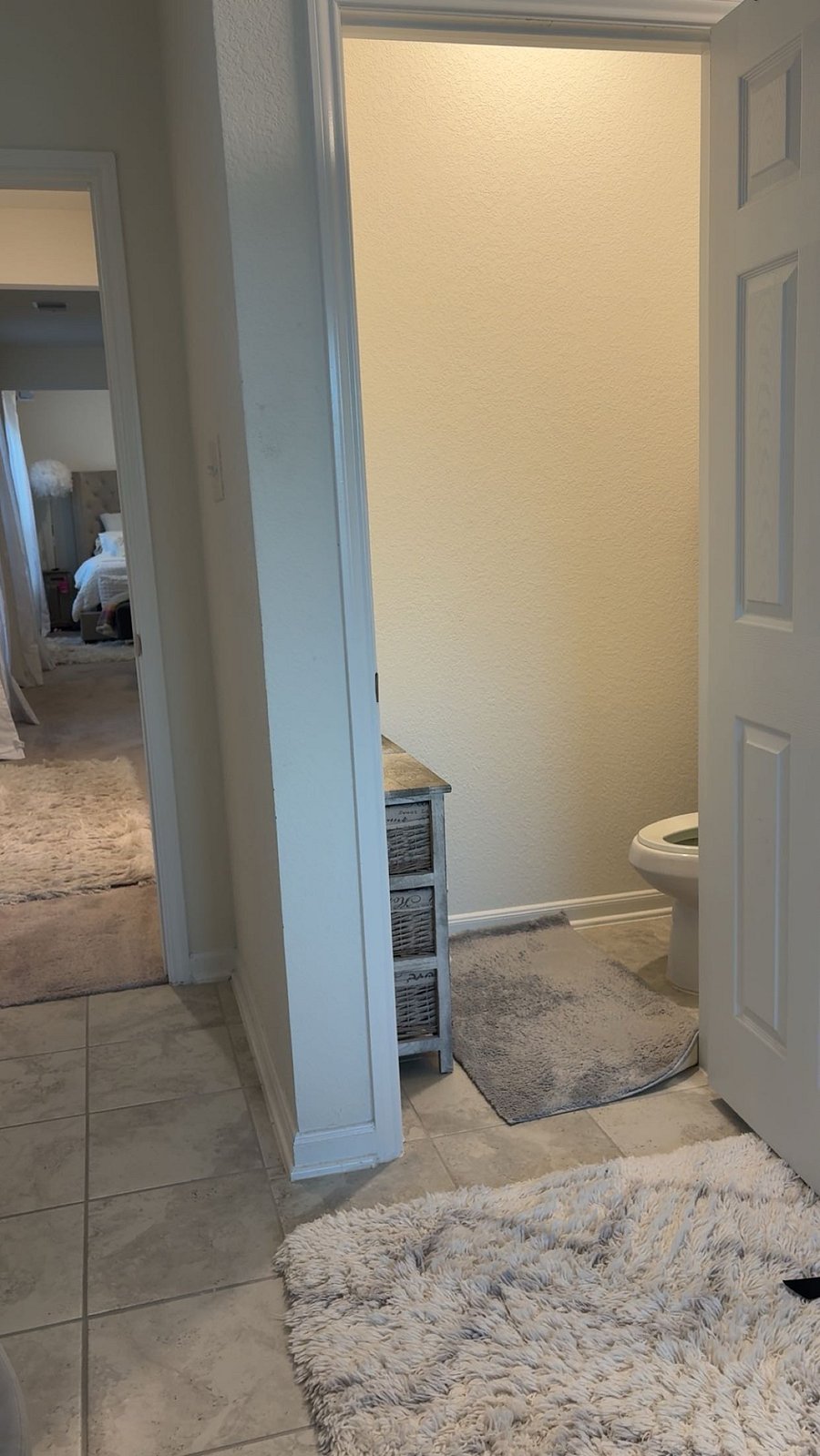 Master bedroom suite restroom. 
RM 1.