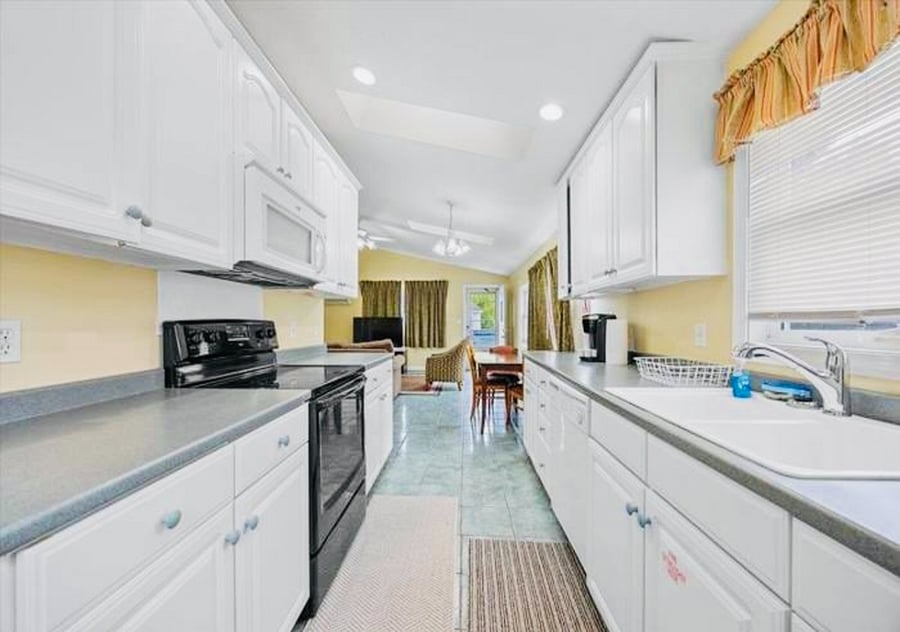 Furnished Finder property 890880_1 photo 7