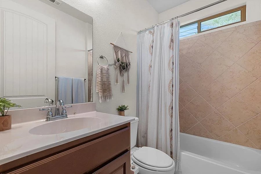 Furnished Finder property 890881_1 photo 12
