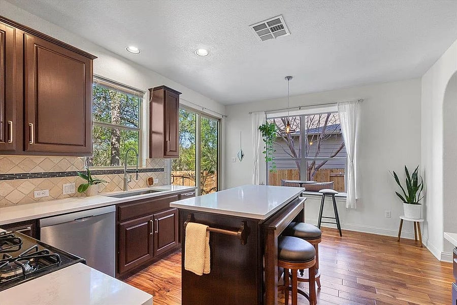 Furnished Finder property 890881_1 photo 3