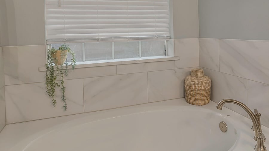 Master Garden Tub