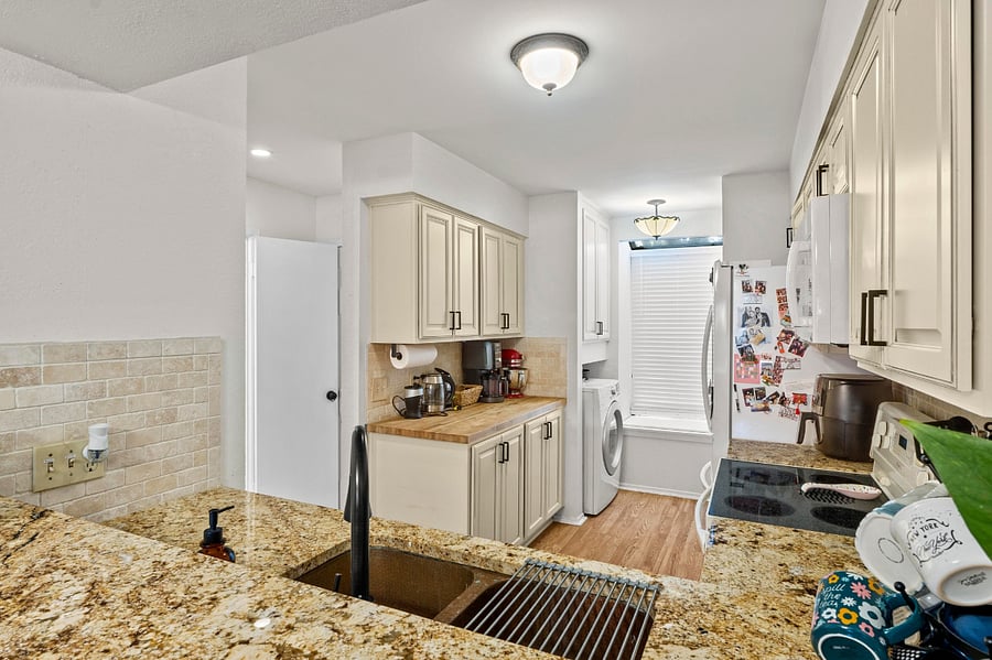 Furnished Finder property 890890_1 photo 16