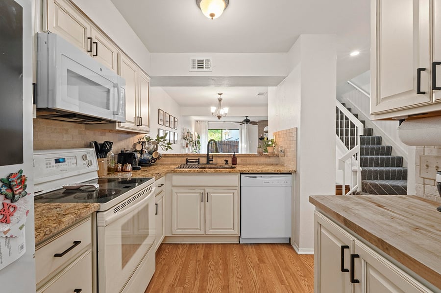 Furnished Finder property 890890_1 photo 15