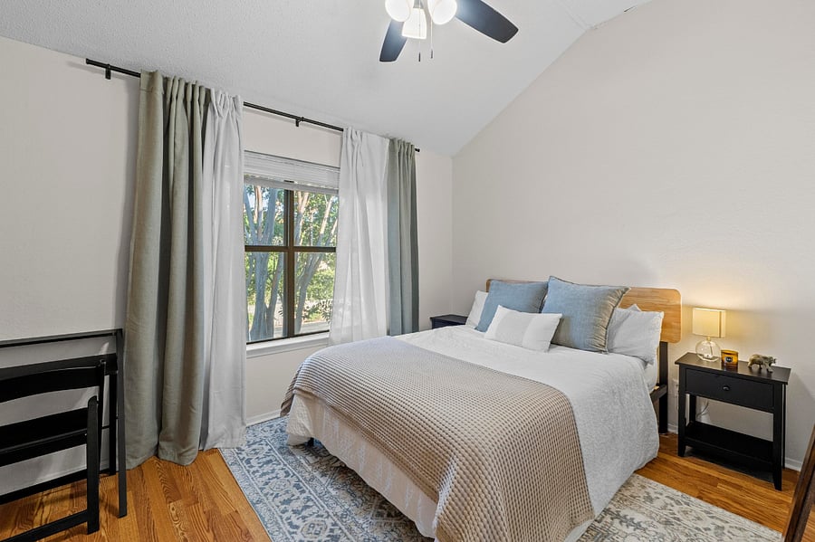 Furnished Finder property 890890_1 photo 22
